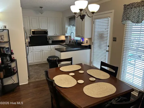 1585 Eastwood Drive Kinston NC 28504