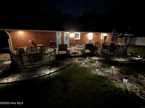 1585 Eastwood Drive Kinston NC 28504