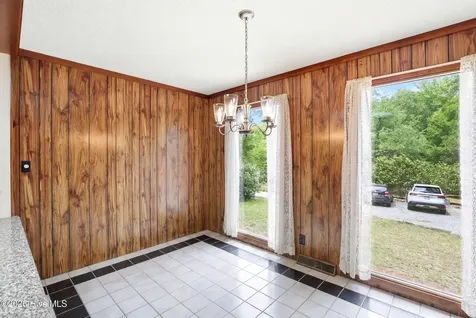 423 E Creekview Drive Hampstead NC 28443