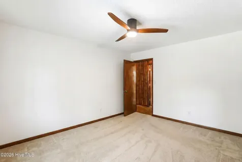 423 E Creekview Drive Hampstead NC 28443