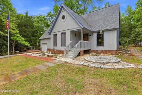 423 E Creekview Drive Hampstead NC 28443