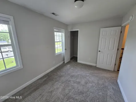 305 Cabin Circle Jacksonville NC 28540