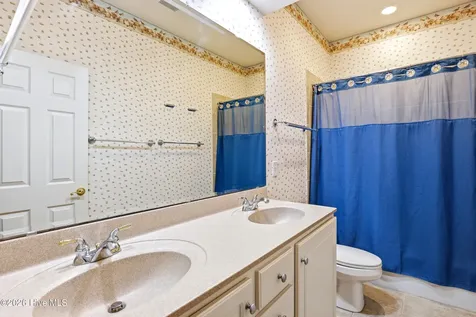5815 Bentley Gardens Lane Wilmington NC 28409