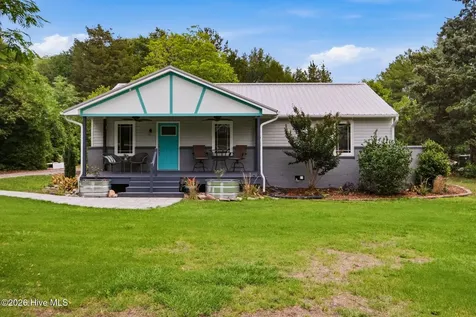 1302 Crest Drive Aberdeen NC 28315