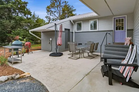 1302 Crest Drive Aberdeen NC 28315