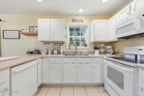 805 Driftwood Drive Hampstead NC 28443