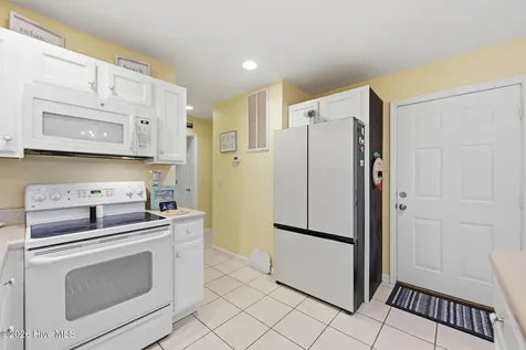 805 Driftwood Drive Hampstead NC 28443
