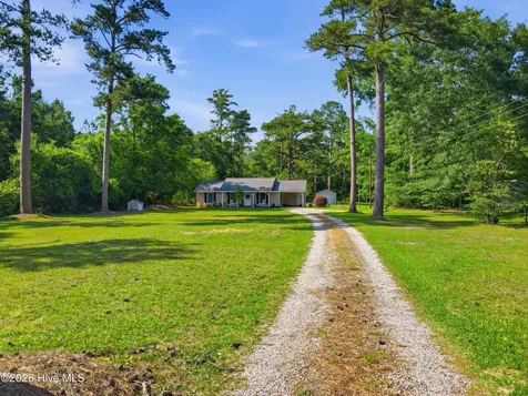 193 Whitley Road Aurora NC 27806