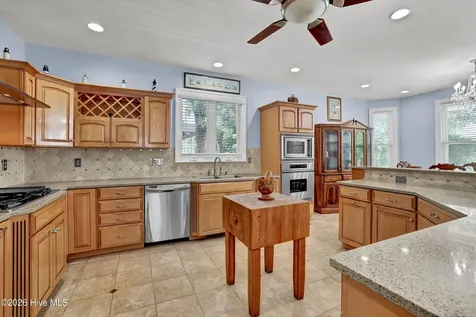 213 Oak Outlook Way N Carolina Beach NC 28428