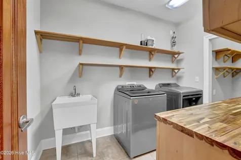 213 Oak Outlook Way N Carolina Beach NC 28428