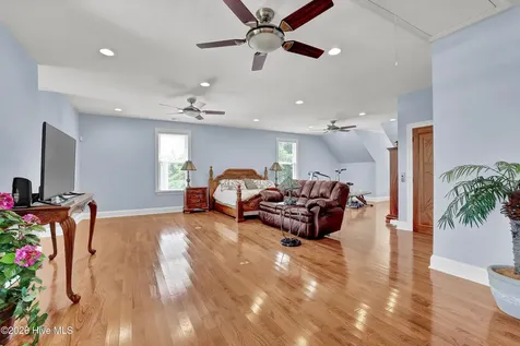 213 Oak Outlook Way N Carolina Beach NC 28428