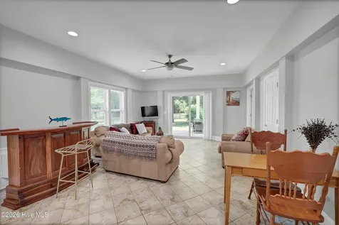 213 Oak Outlook Way N Carolina Beach NC 28428