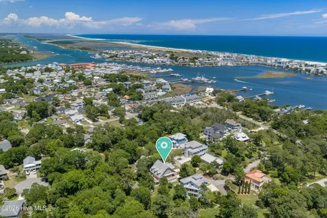 213 Oak Outlook Way N Carolina Beach NC 28428