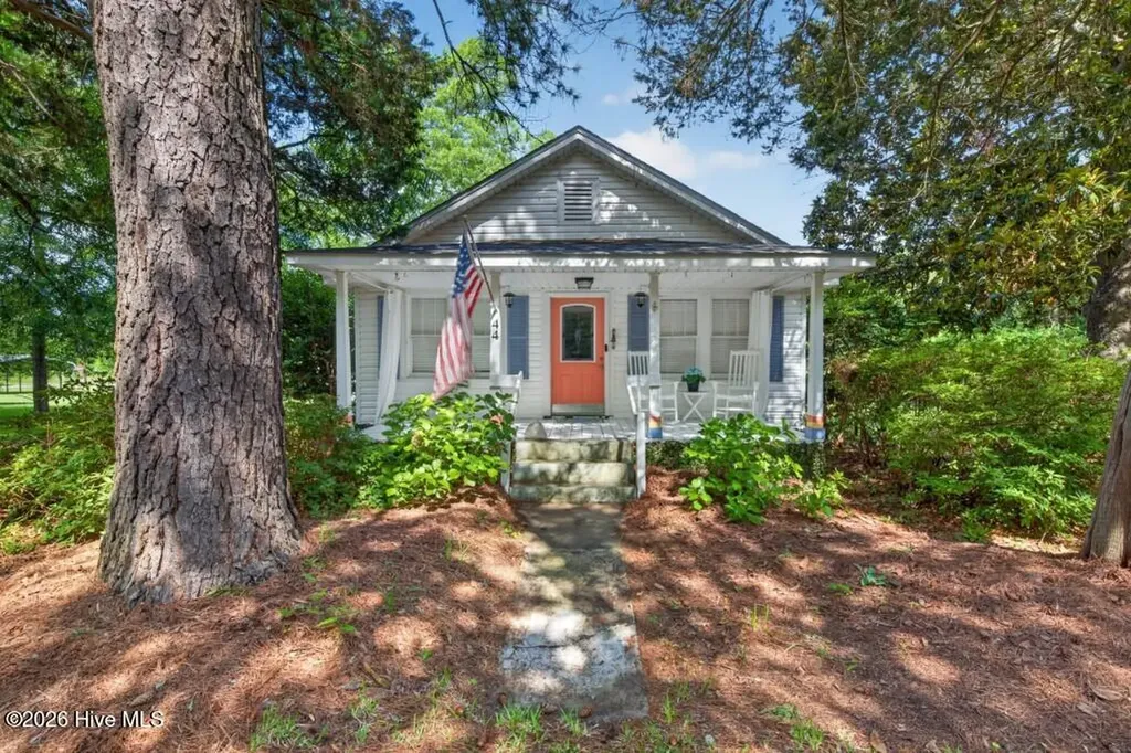 44 Jackson Street Bayboro NC 28515