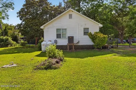 44 Jackson Street Bayboro NC 28515