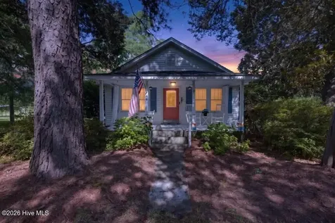 44 Jackson Street Bayboro NC 28515
