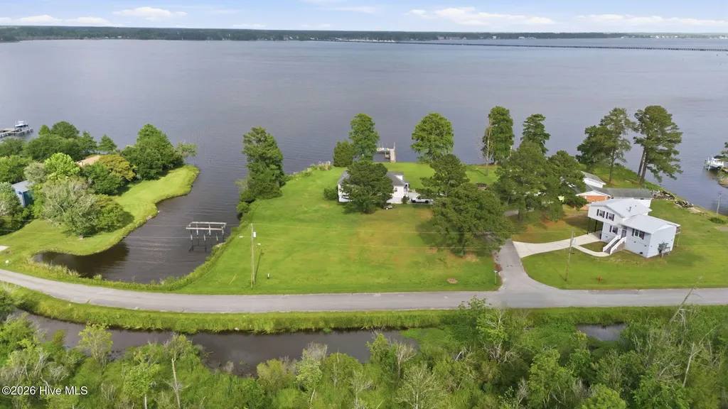 1904 Skinner Court New Bern NC 28560