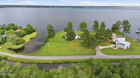1904 Skinner Court New Bern NC 28560