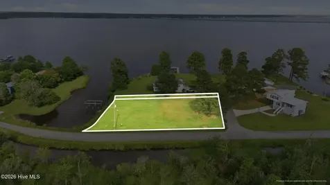 1904 Skinner Court New Bern NC 28560