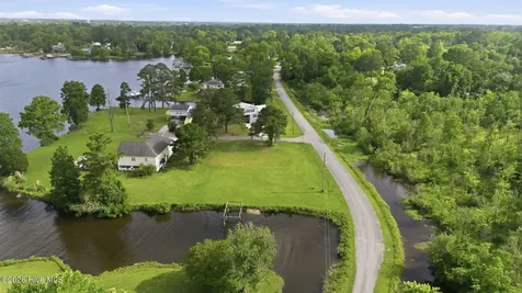 1904 Skinner Court New Bern NC 28560