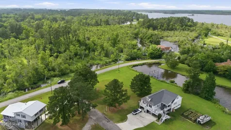 1904 Skinner Court New Bern NC 28560