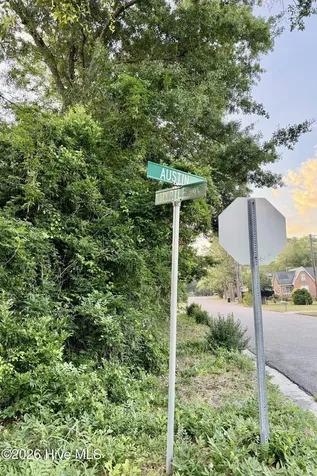 8 Oak Avenue Hamlet NC 28345