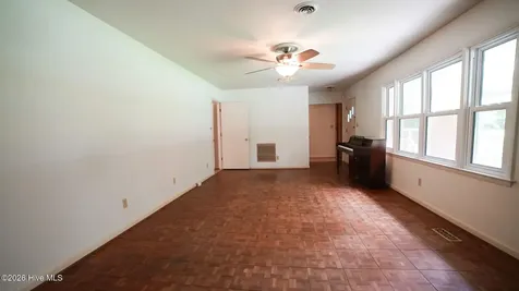 705 N Edgewood Circle Whiteville NC 28472