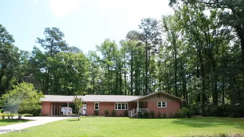 705 N Edgewood Circle Whiteville NC 28472