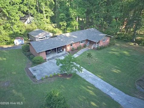 705 N Edgewood Circle Whiteville NC 28472