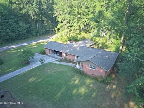 705 N Edgewood Circle Whiteville NC 28472