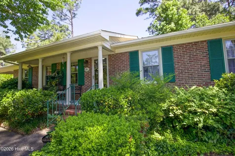 305 Selkirk Trail Southern Pines NC 28387