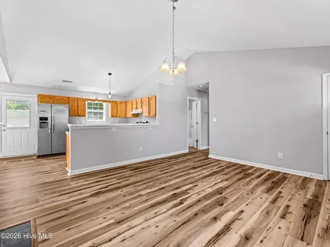 205 Inman Court Hubert NC 28539