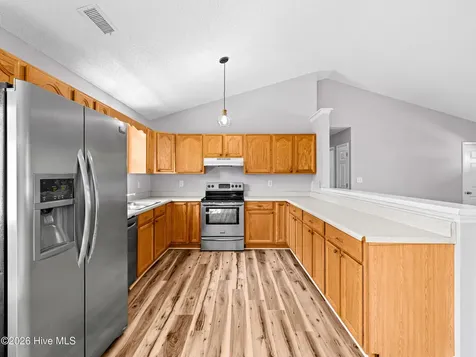 205 Inman Court Hubert NC 28539