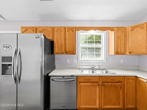 205 Inman Court Hubert NC 28539