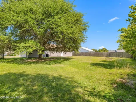 205 Inman Court Hubert NC 28539