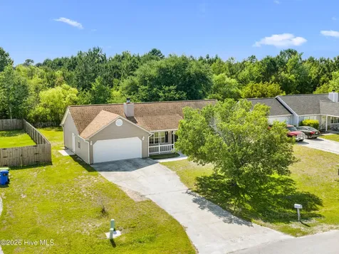 205 Inman Court Hubert NC 28539