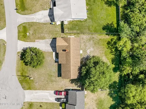 205 Inman Court Hubert NC 28539