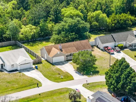 205 Inman Court Hubert NC 28539