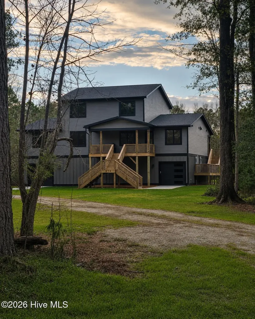 2714 Whitestocking Road Burgaw NC 28425