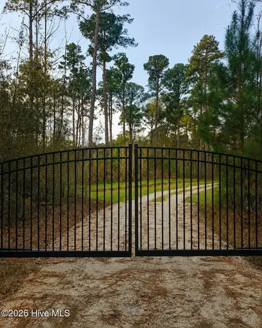 2714 Whitestocking Road Burgaw NC 28425