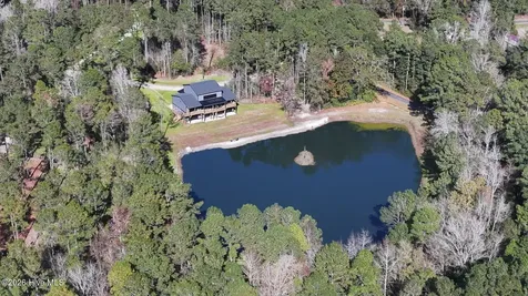 2714 Whitestocking Road Burgaw NC 28425