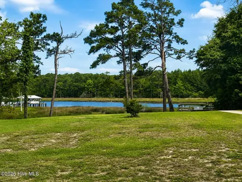 113 Key West Lane Newport NC 28570