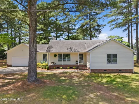 1524 Batts Circle Greenville NC 27834