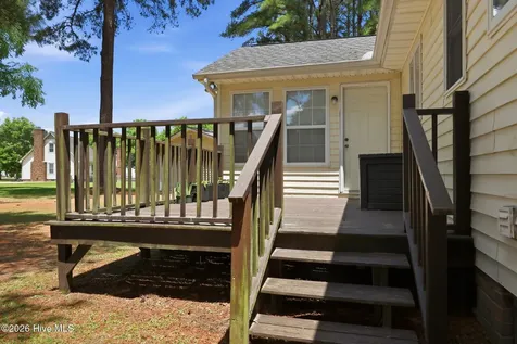1524 Batts Circle Greenville NC 27834