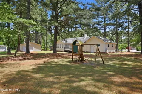 1524 Batts Circle Greenville NC 27834