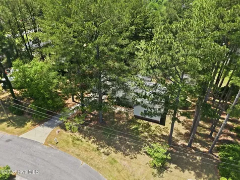 1524 Batts Circle Greenville NC 27834