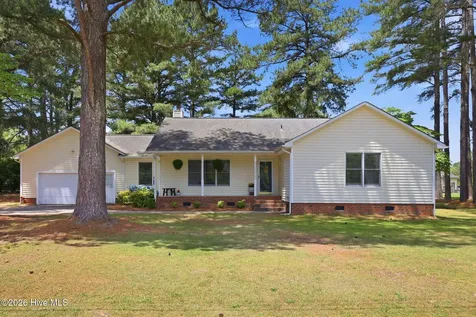 1524 Batts Circle Greenville NC 27834