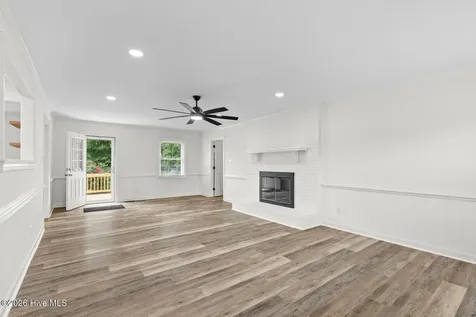 103 Drury Lane New Bern NC 28560