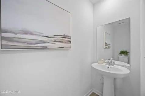 39 W Pioneer Way Hampstead NC 28443