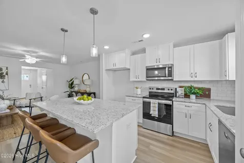 39 W Pioneer Way Hampstead NC 28443